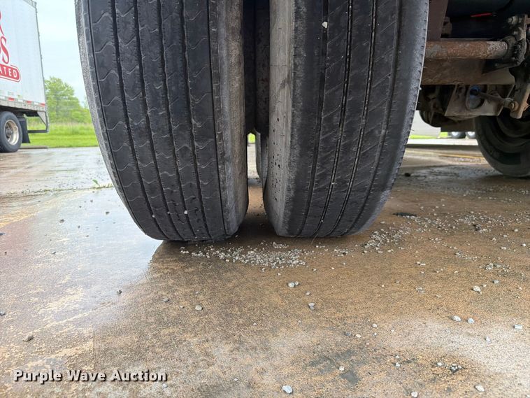 image for item EW2066 2006 Vanguard National Trailer Corp. dry van trailer
