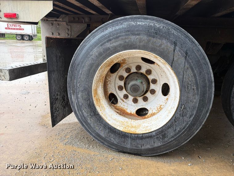 image for item EW2066 2006 Vanguard National Trailer Corp. dry van trailer