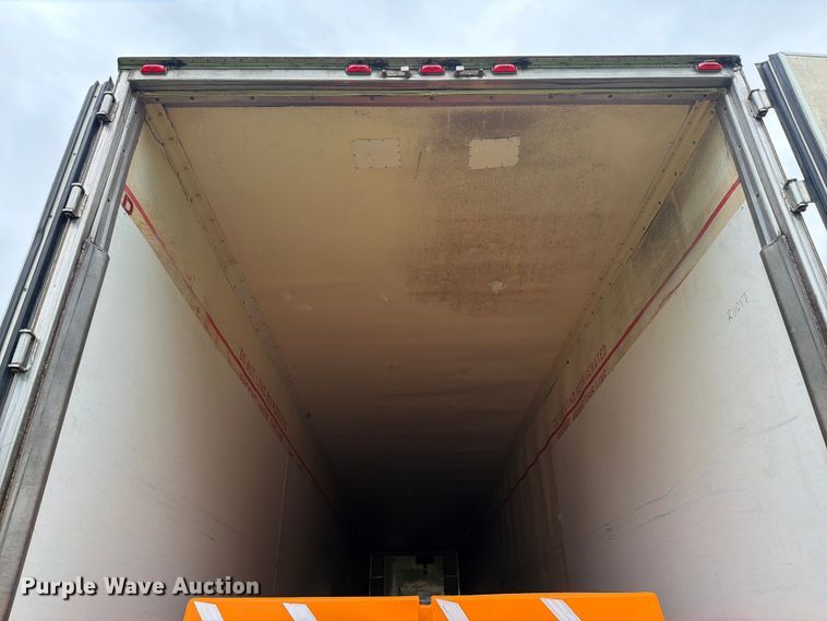 image for item EW2068 2001 Great Dane refrigerated van trailer