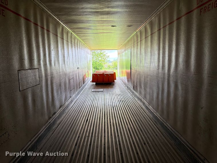 image for item EW2068 2001 Great Dane refrigerated van trailer