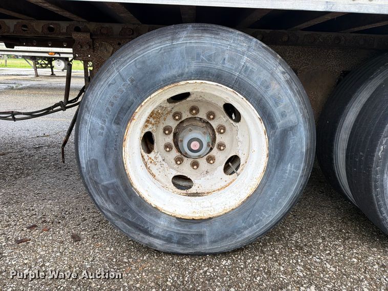 image for item EW2068 2001 Great Dane refrigerated van trailer