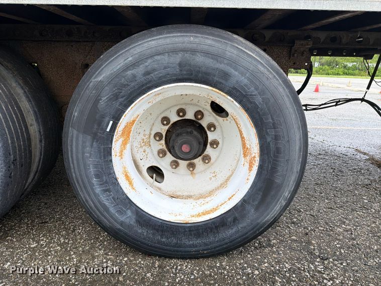 image for item EW2068 2001 Great Dane refrigerated van trailer