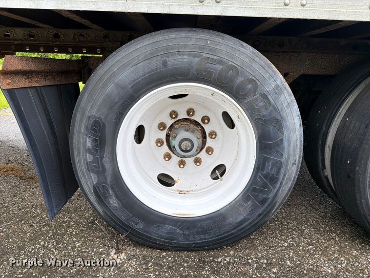 image for item EW2068 2001 Great Dane refrigerated van trailer