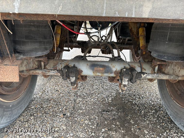 image for item EW2069 2000 Great Dane Trailers refrigerated van trailer