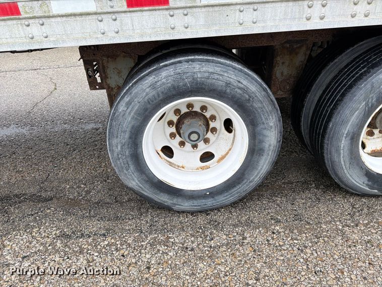 image for item EW2069 2000 Great Dane Trailers refrigerated van trailer