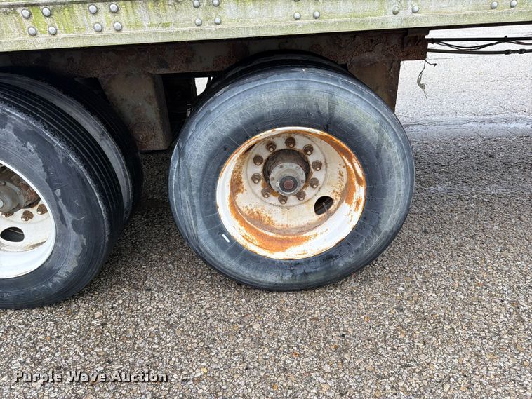 image for item EW2069 2000 Great Dane Trailers refrigerated van trailer