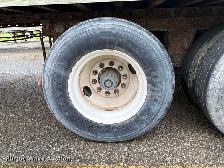 image for item EW2070 2001 Great Dane Trailers refrigerated van trailer