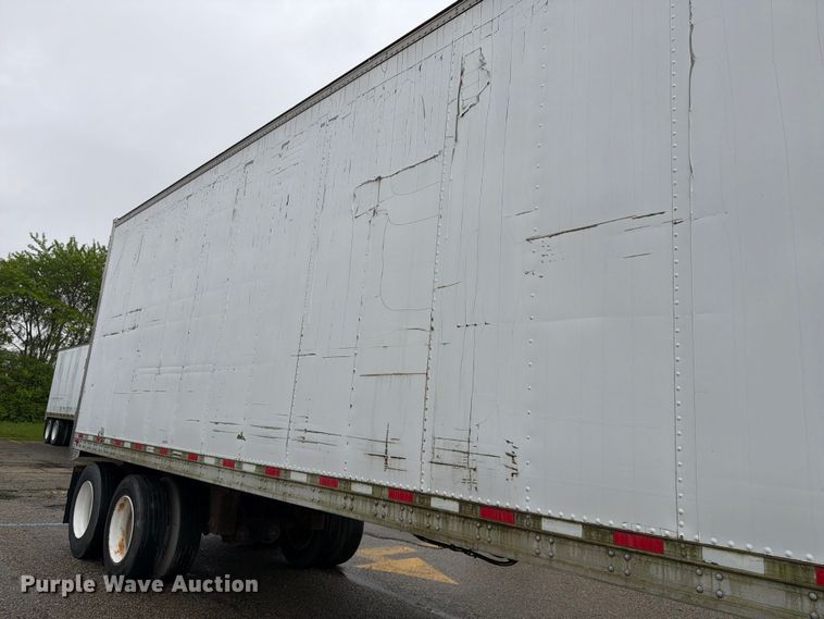 image for item EW2071 2001 Great Dane Trailers refrigerated van trailer