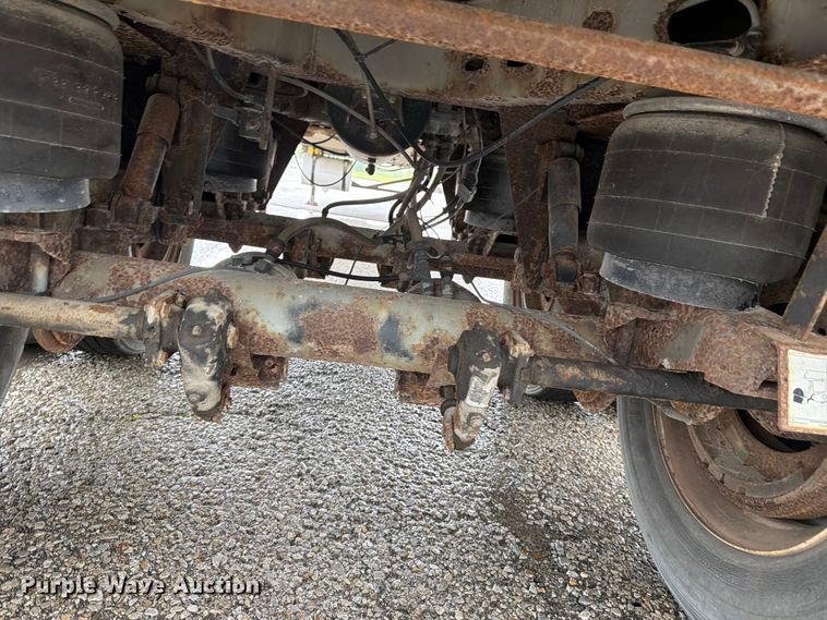 image for item EW2071 2001 Great Dane Trailers refrigerated van trailer
