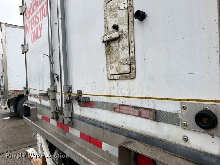 image for item EW2071 2001 Great Dane Trailers refrigerated van trailer