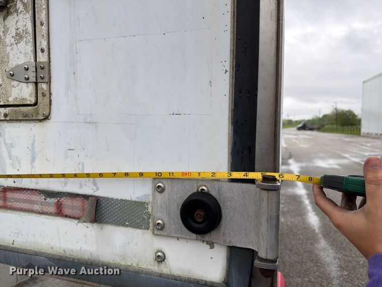 image for item EW2071 2001 Great Dane Trailers refrigerated van trailer