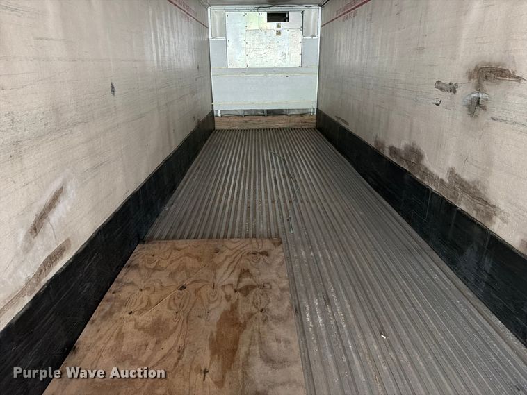 image for item EW2071 2001 Great Dane Trailers refrigerated van trailer