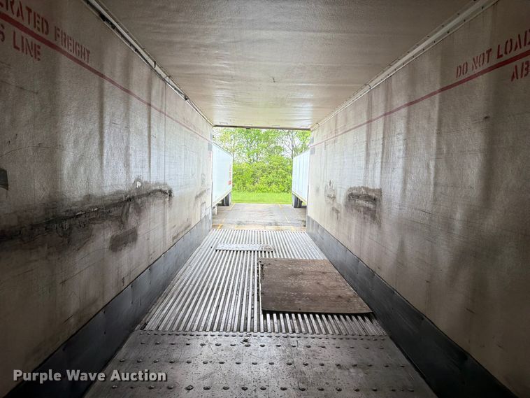 image for item EW2071 2001 Great Dane Trailers refrigerated van trailer