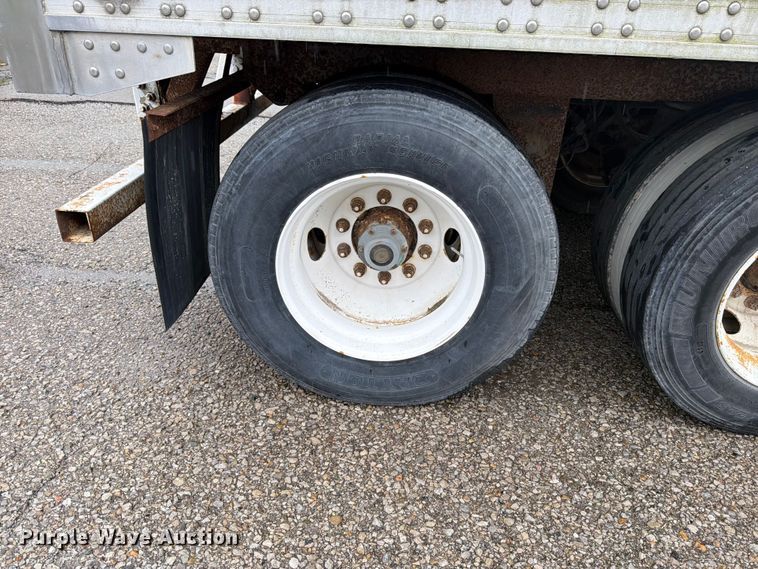image for item EW2071 2001 Great Dane Trailers refrigerated van trailer