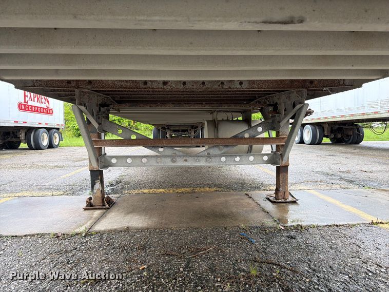 image for item EW2072 2011 CIMC 531SRB05 refrigerated van trailer