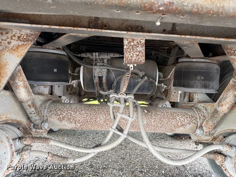 image for item EW2072 2011 CIMC 531SRB05 refrigerated van trailer