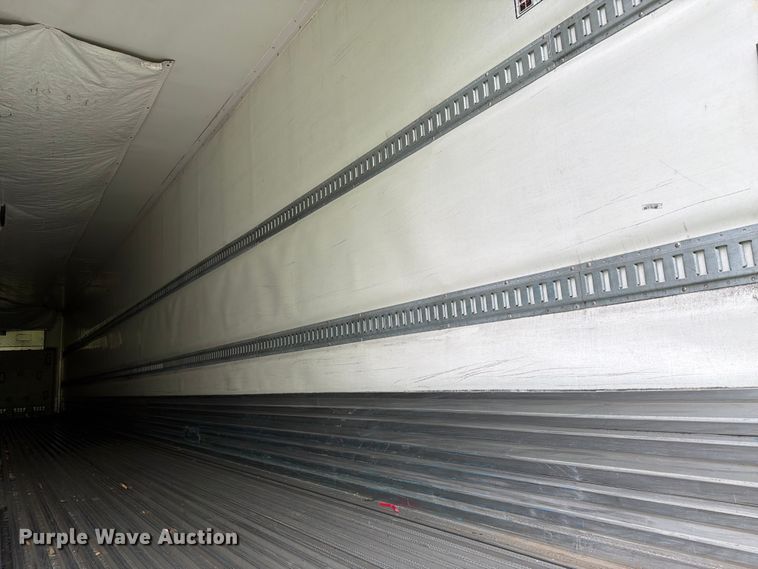 image for item EW2072 2011 CIMC 531SRB05 refrigerated van trailer
