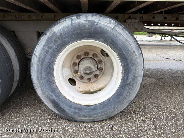 image for item EW2072 2011 CIMC 531SRB05 refrigerated van trailer