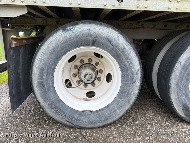 image for item EW2072 2011 CIMC 531SRB05 refrigerated van trailer
