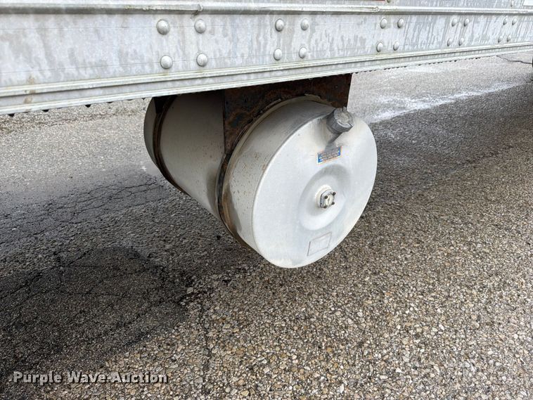 image for item EW2073 2011 CIMC 531SRB05 refrigerated van trailer