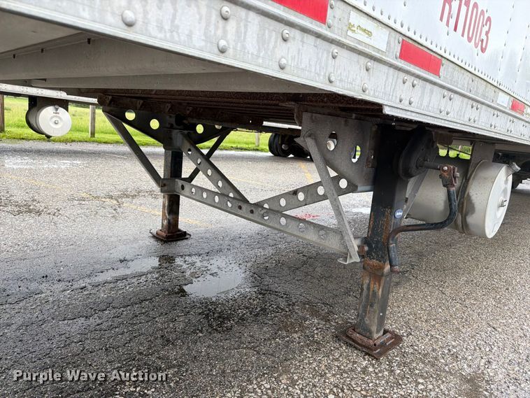 image for item EW2073 2011 CIMC 531SRB05 refrigerated van trailer