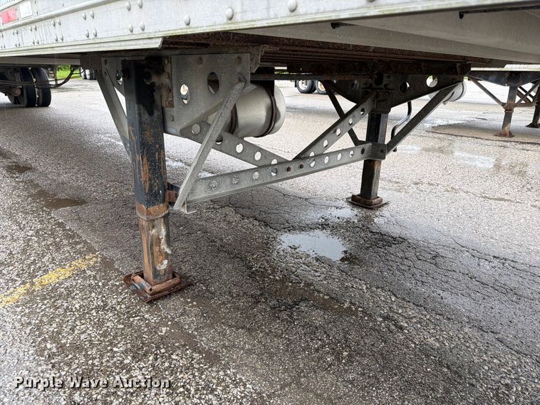 image for item EW2073 2011 CIMC 531SRB05 refrigerated van trailer