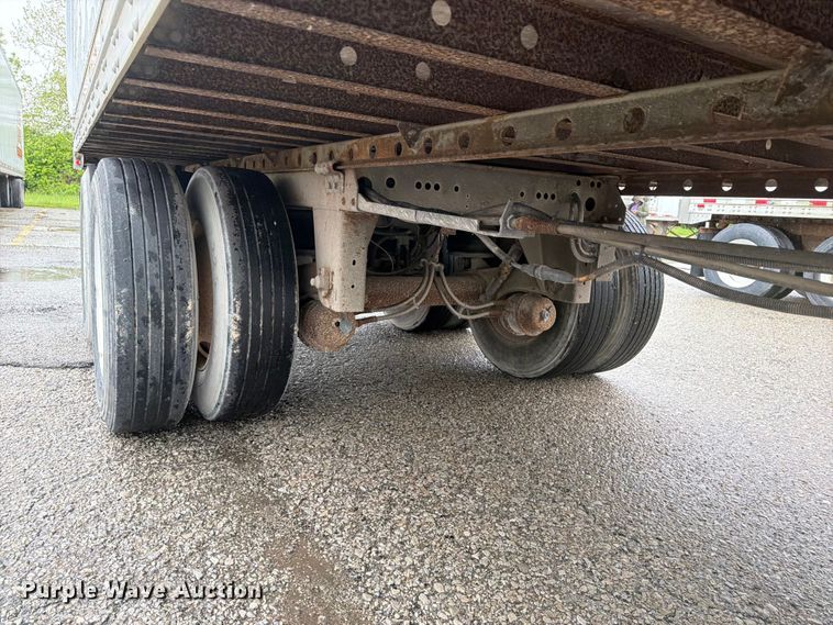 image for item EW2073 2011 CIMC 531SRB05 refrigerated van trailer