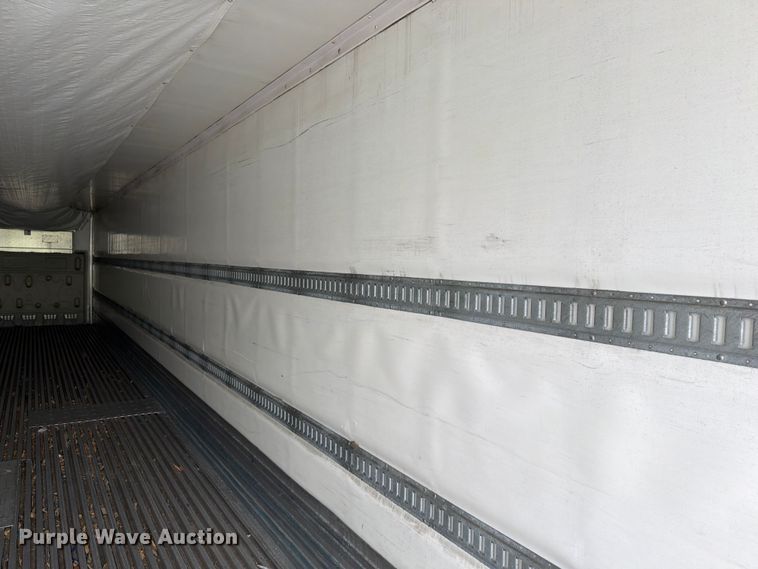 image for item EW2073 2011 CIMC 531SRB05 refrigerated van trailer