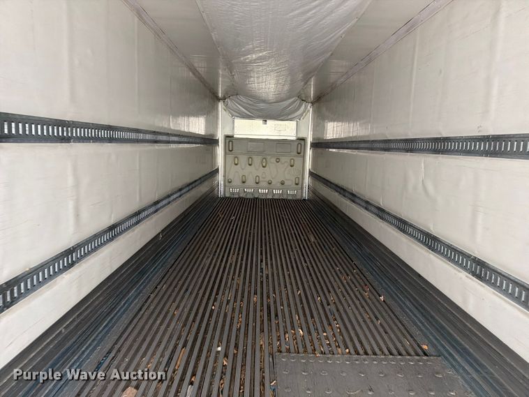 image for item EW2073 2011 CIMC 531SRB05 refrigerated van trailer