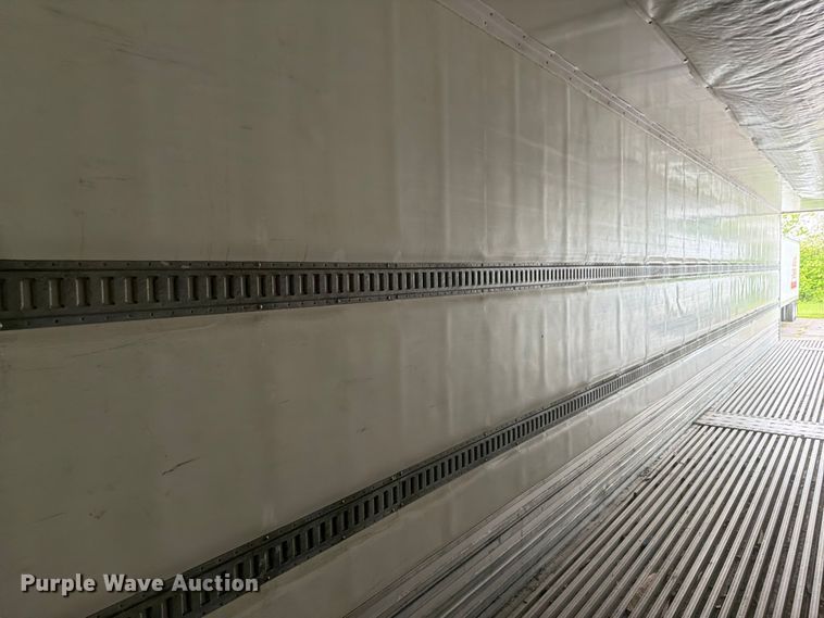 image for item EW2073 2011 CIMC 531SRB05 refrigerated van trailer