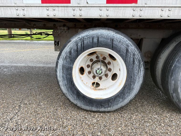 image for item EW2073 2011 CIMC 531SRB05 refrigerated van trailer