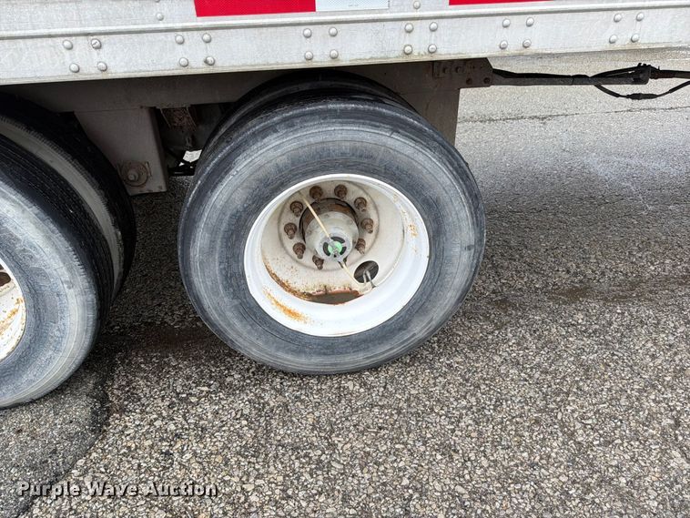 image for item EW2073 2011 CIMC 531SRB05 refrigerated van trailer