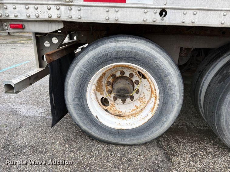 image for item EW2073 2011 CIMC 531SRB05 refrigerated van trailer
