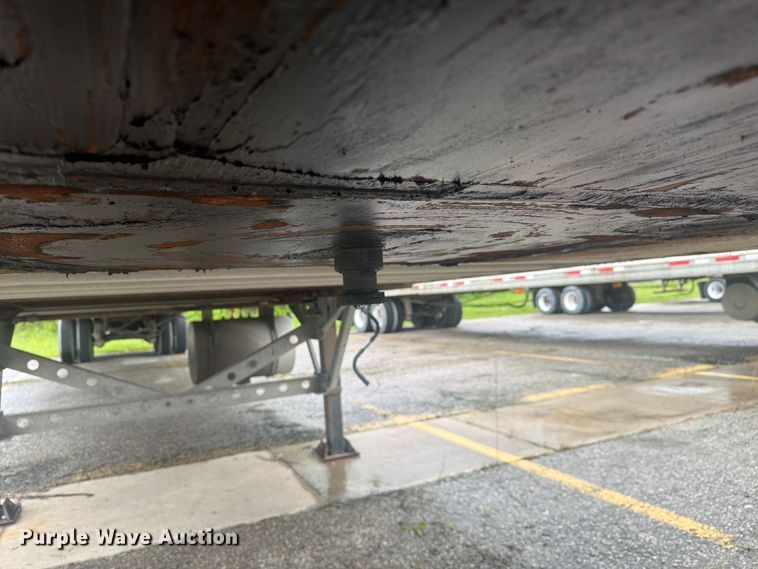 image for item EW2074 2011 CIMC 531SRB05 refrigerated van trailer