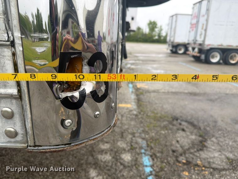 image for item EW2074 2011 CIMC 531SRB05 refrigerated van trailer