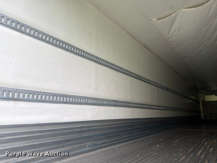 image for item EW2074 2011 CIMC 531SRB05 refrigerated van trailer