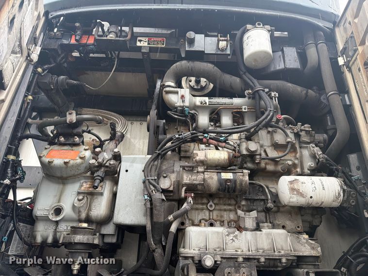 image for item EW2074 2011 CIMC 531SRB05 refrigerated van trailer