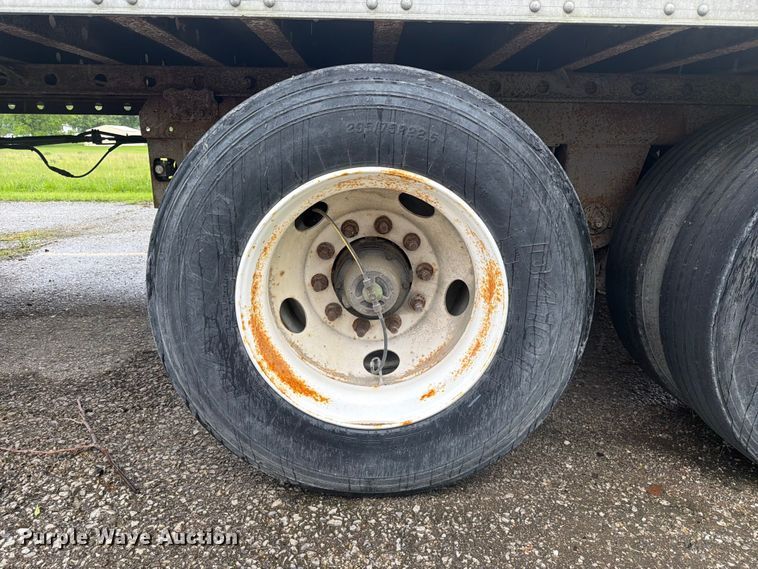 image for item EW2074 2011 CIMC 531SRB05 refrigerated van trailer