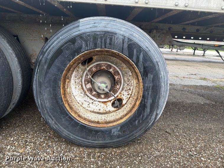image for item EW2074 2011 CIMC 531SRB05 refrigerated van trailer