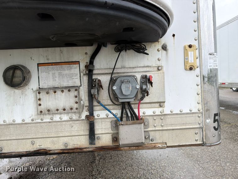 image for item EW2075 2011 CIMC 531SRB05 refrigerated van trailer