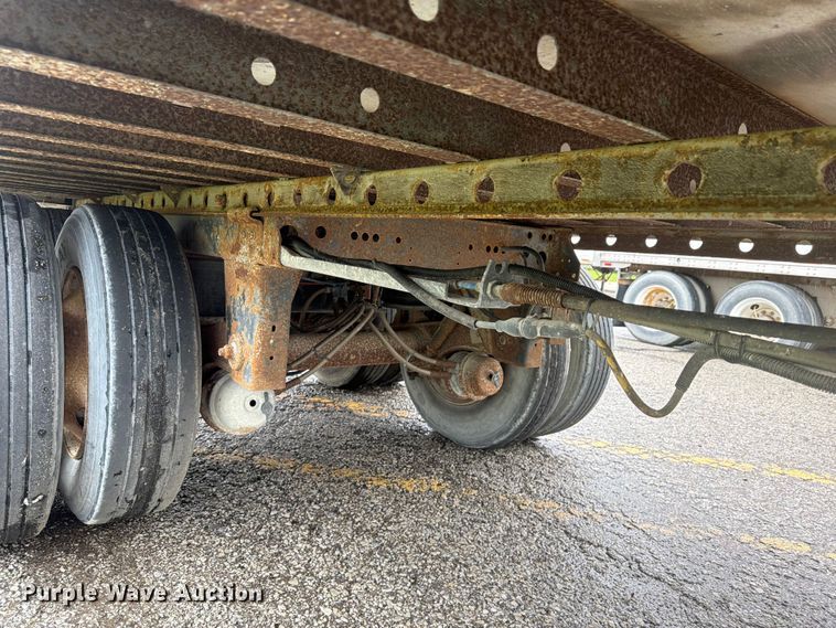image for item EW2075 2011 CIMC 531SRB05 refrigerated van trailer