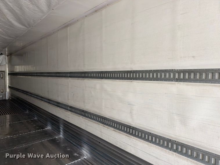 image for item EW2075 2011 CIMC 531SRB05 refrigerated van trailer