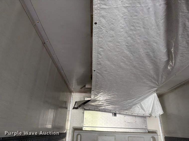 image for item EW2075 2011 CIMC 531SRB05 refrigerated van trailer