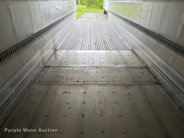 image for item EW2075 2011 CIMC 531SRB05 refrigerated van trailer