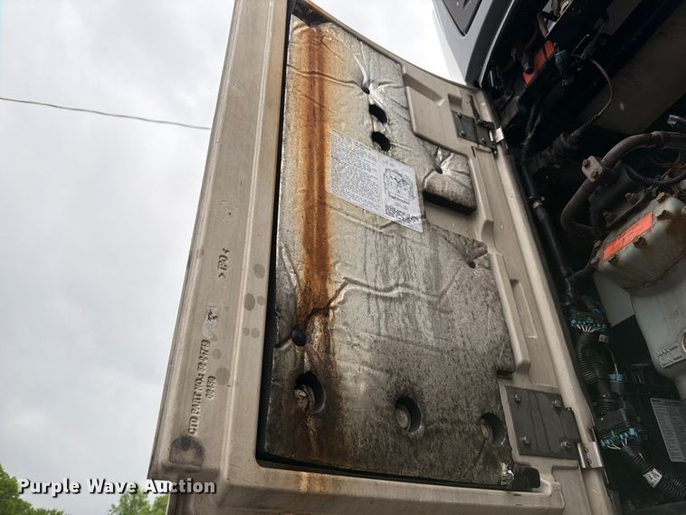 image for item EW2075 2011 CIMC 531SRB05 refrigerated van trailer