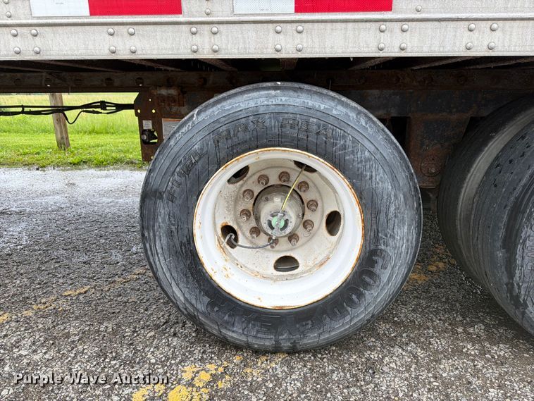image for item EW2075 2011 CIMC 531SRB05 refrigerated van trailer
