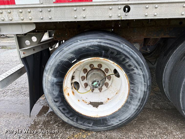 image for item EW2075 2011 CIMC 531SRB05 refrigerated van trailer