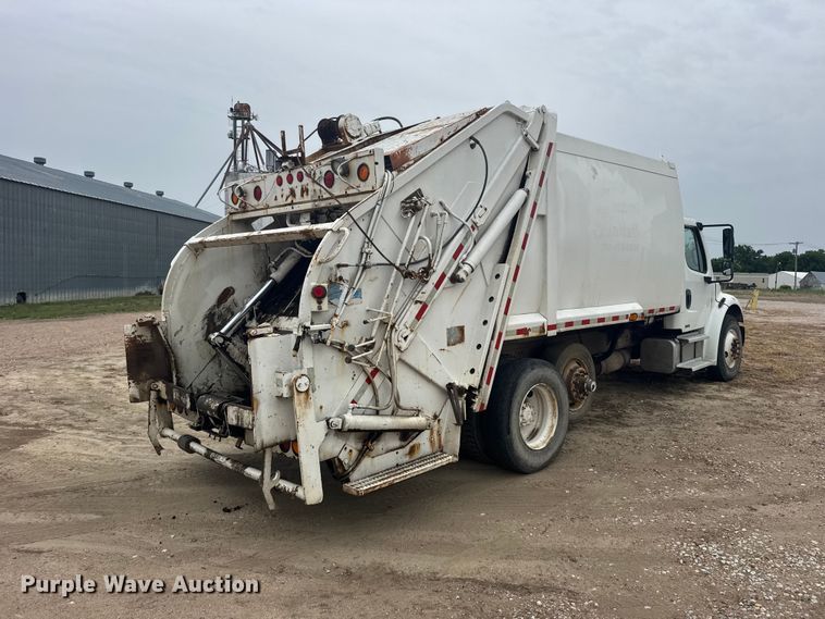 image for item FB7449 2005 Freightliner Business Class M2 refuse truck