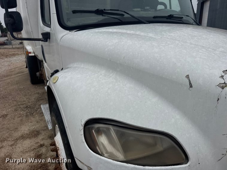 image for item FB7449 2005 Freightliner Business Class M2 refuse truck