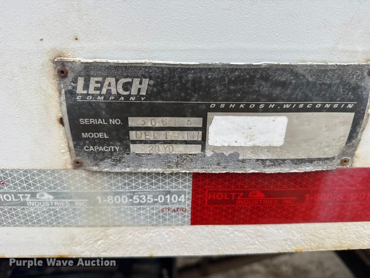image for item FB7449 2005 Freightliner Business Class M2 refuse truck